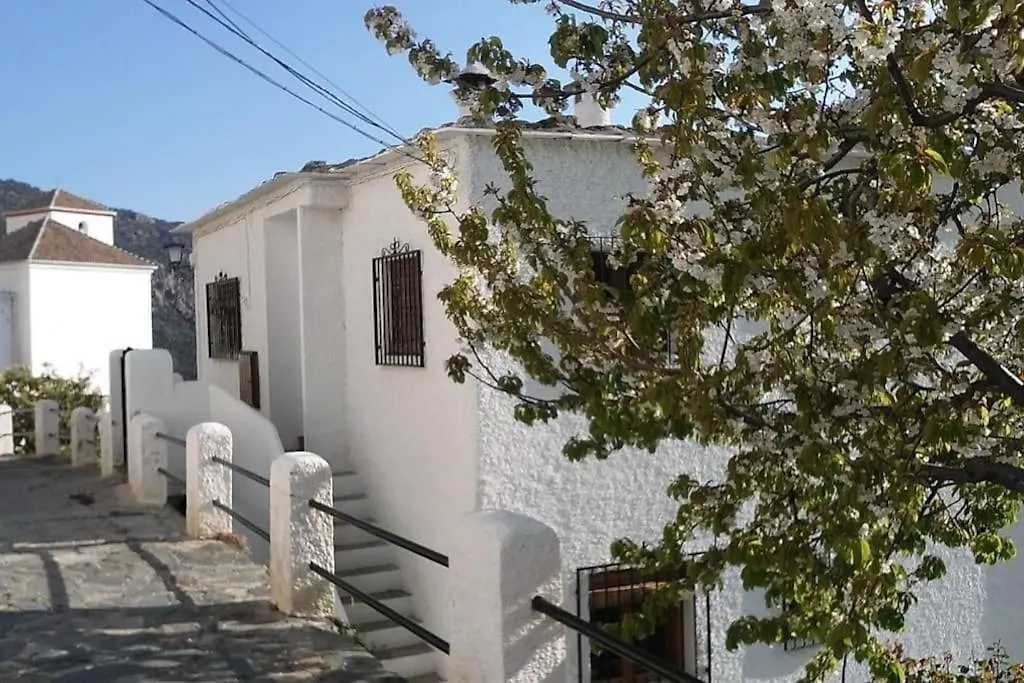 Appartamento Casa Mirador Bubion, Large Terrace & Amazing Views